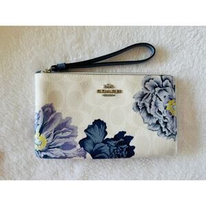 •SOLD• Coach Wristlet Periwinkle and Chalk White Floral